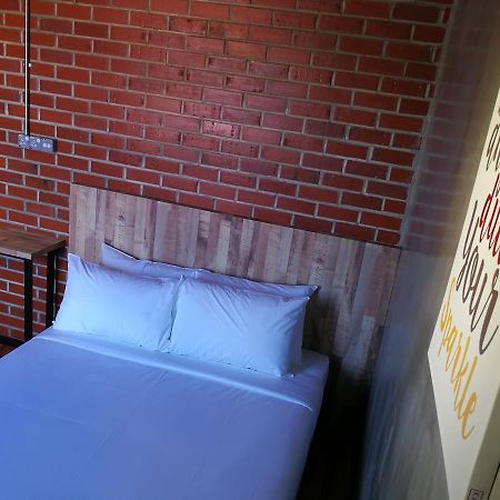 The Rise Room Kuala Terengganu Exterior photo A room at the hotel