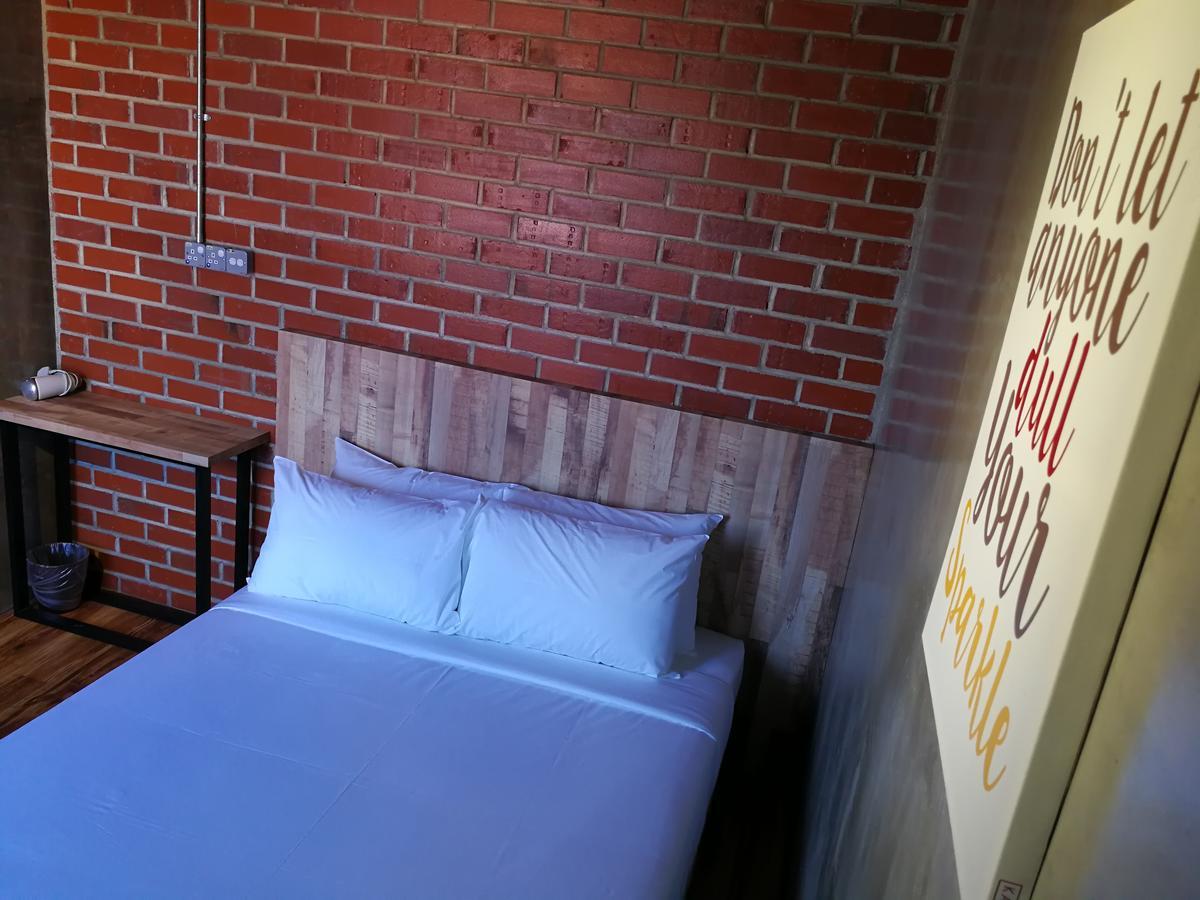 The Rise Room Kuala Terengganu Exterior photo A room at the hotel