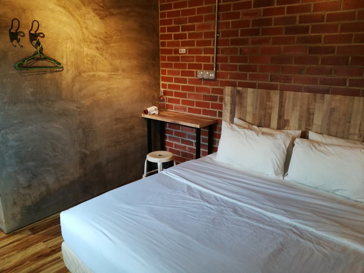 The Rise Room Kuala Terengganu Exterior photo A bedroom at the hotel